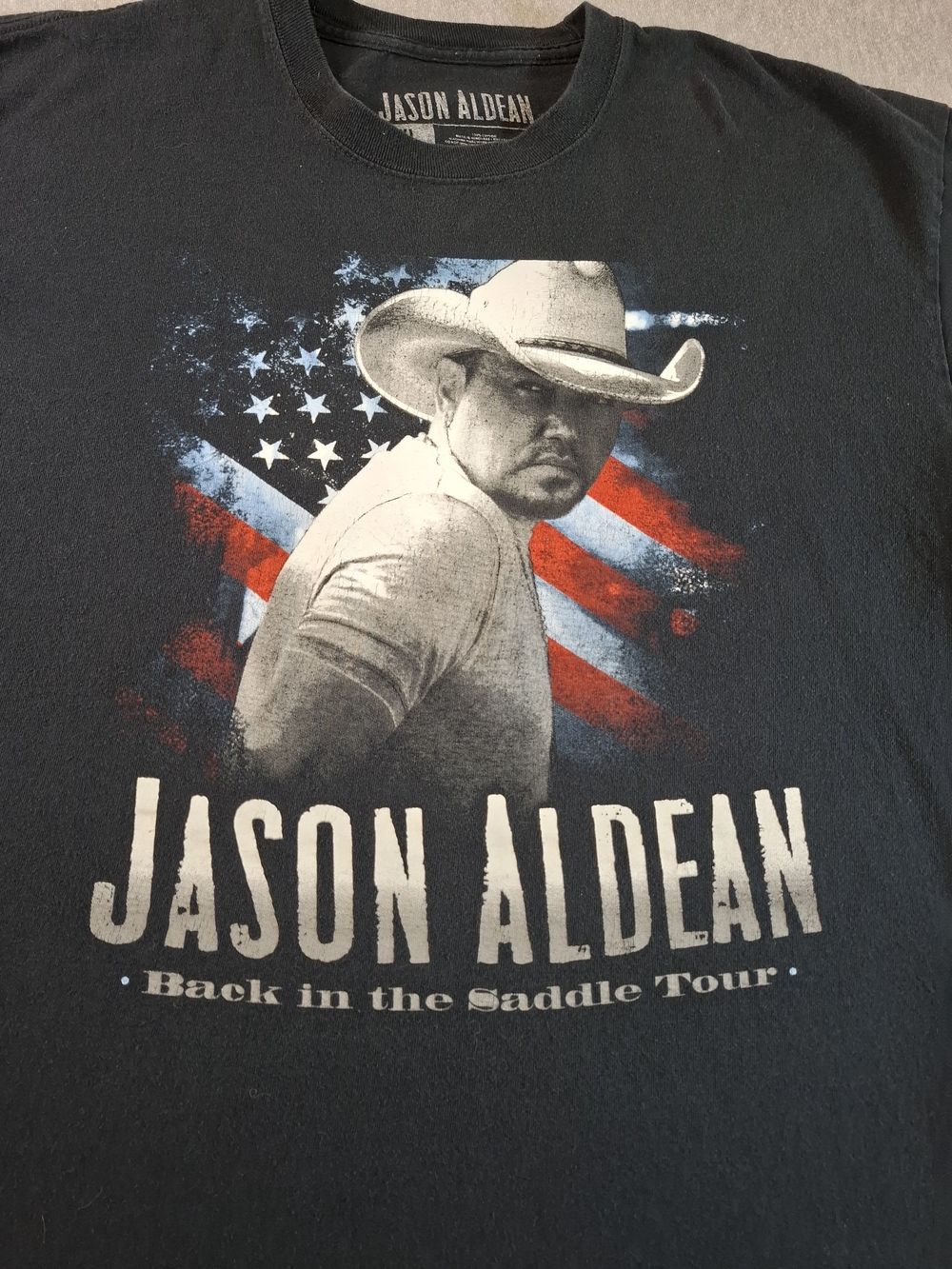 Jason Aldean Women Size XL Tour T‑Shirt - Back in the Saddle - Picture 2 of 8